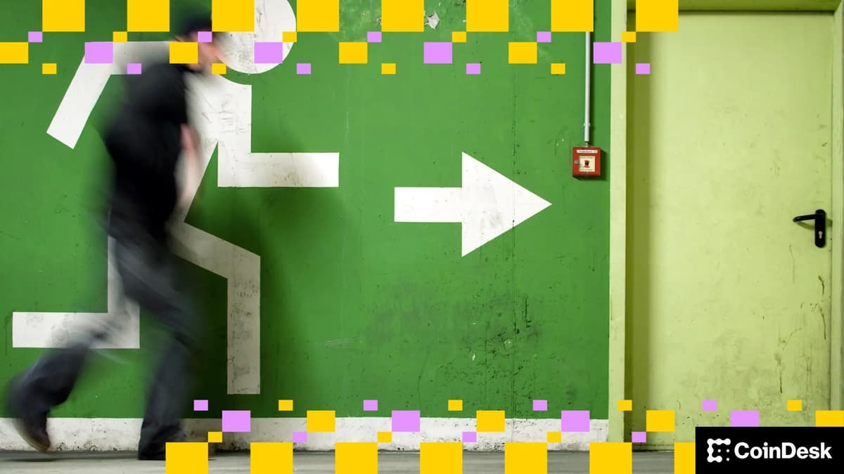 Mercado de criptomoedas instável enquanto investidores ignoram boas notícias e buscam saída