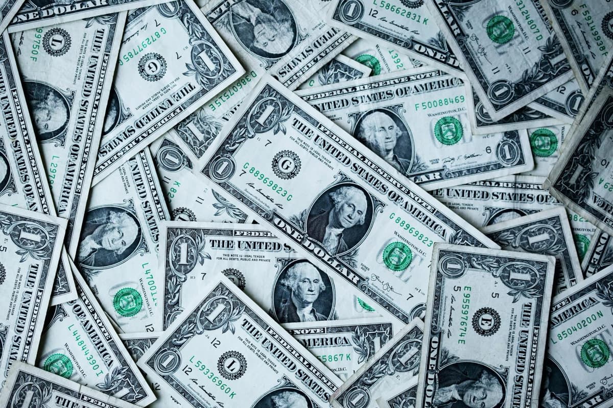 Stablecoins Falham em Revolucionar Finanças, Tornam-se Reserva de Caixa Ociosa