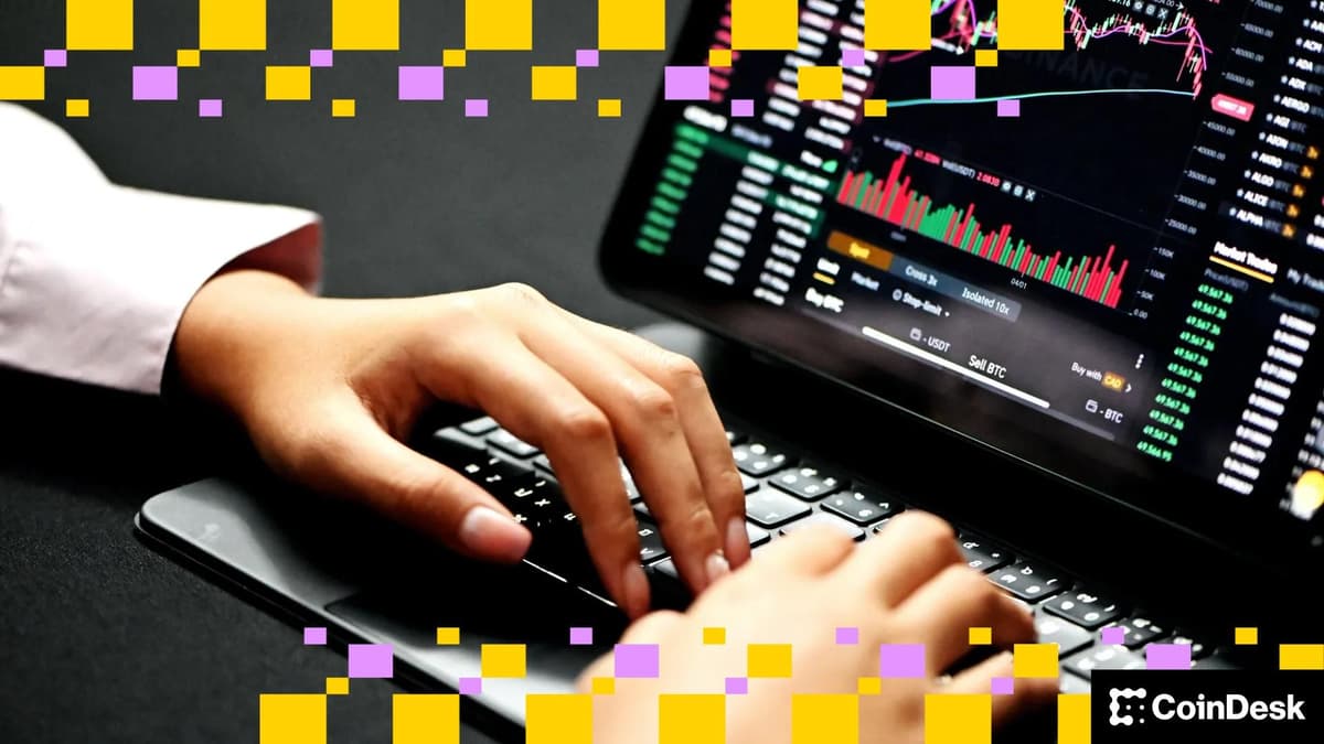 Bitcoin cai abaixo de US$ 66.000 enquanto futuros de ações dos EUA enfrentam queda após ataque do Irã a refinaria saudita