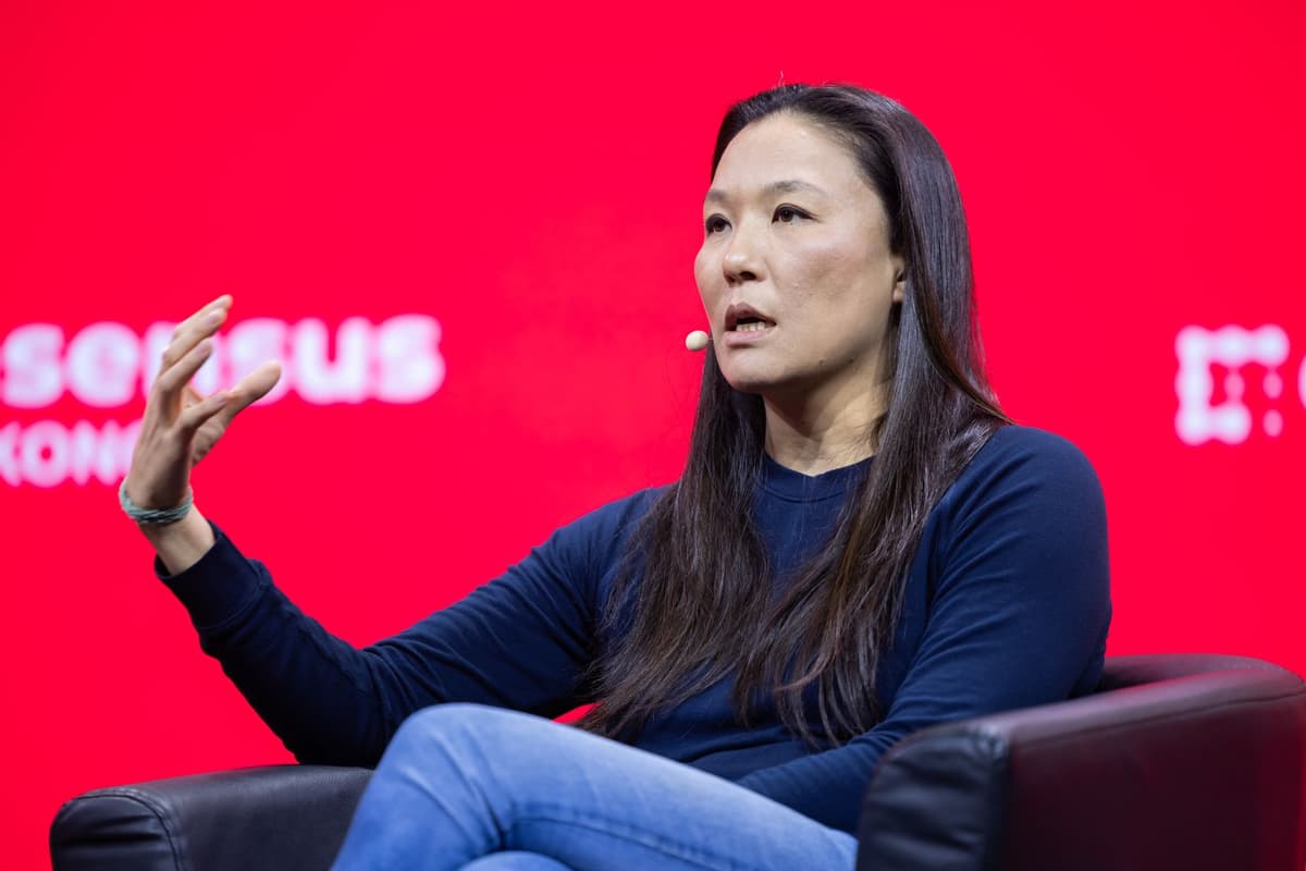 Lily Liu da Solana defende mercados de capital na internet durante o Consensus Hong Kong 2026