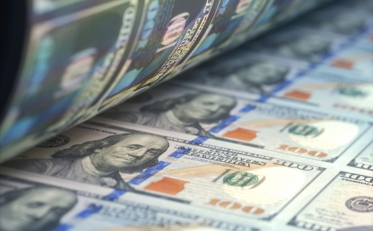 Bitcoin em queda pode encontrar abrigo em comércio de 'desvalorização' impulsionado pela guerra