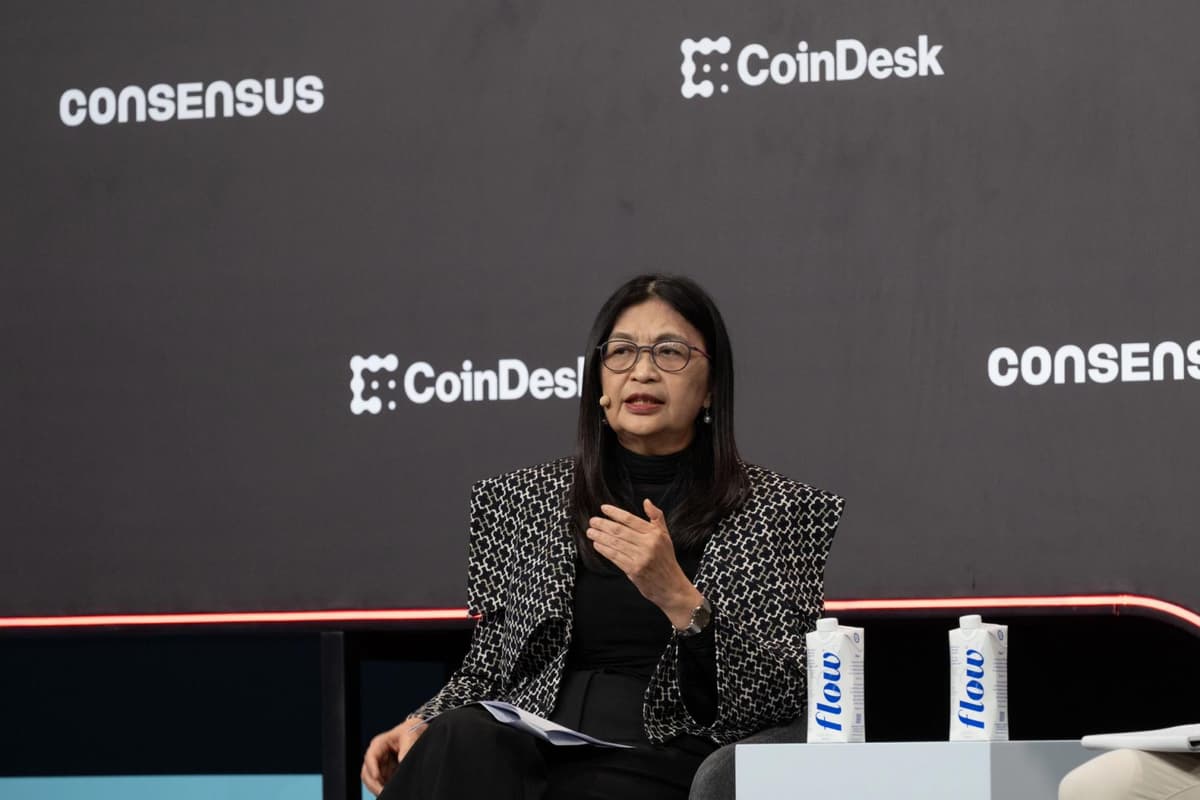 Hong Kong se prepara para permitir contratos perpétuos, afirma diretora do regulador