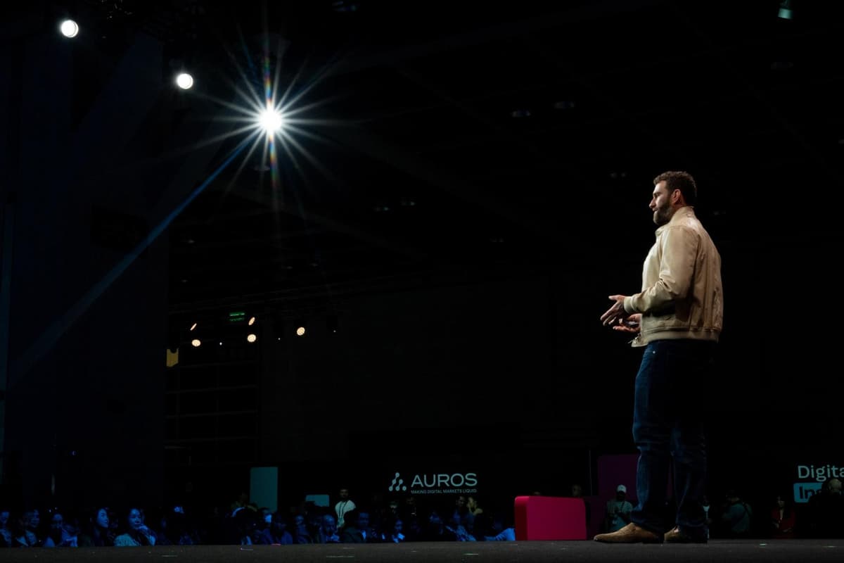 Zak Folkman, associado a Trump, antecipa plataforma de câmbio em evento da Consensus Hong Kong
