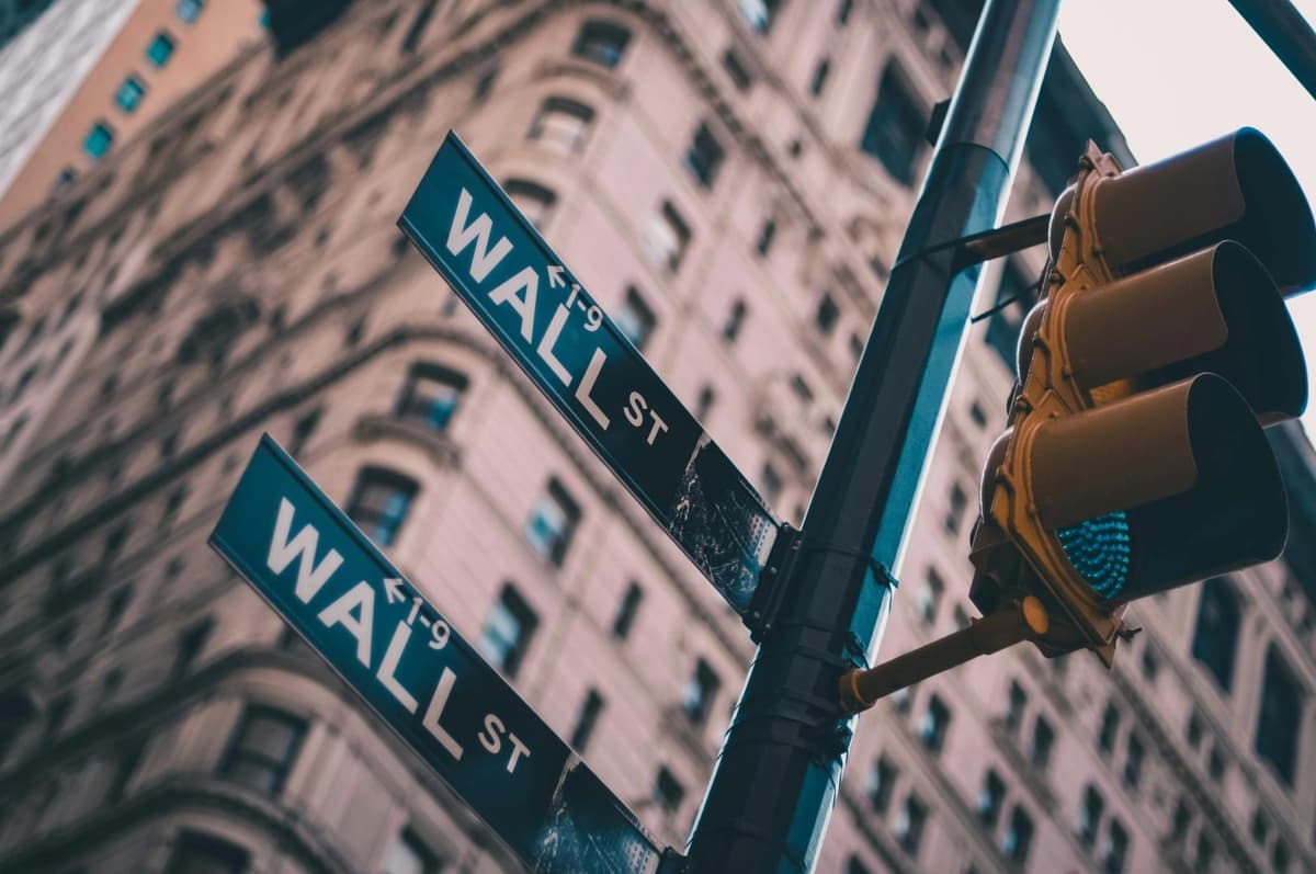 Agências bancárias dos EUA afirmam que capital deve ser o mesmo para valores mobiliários tradicionais e tokenizados