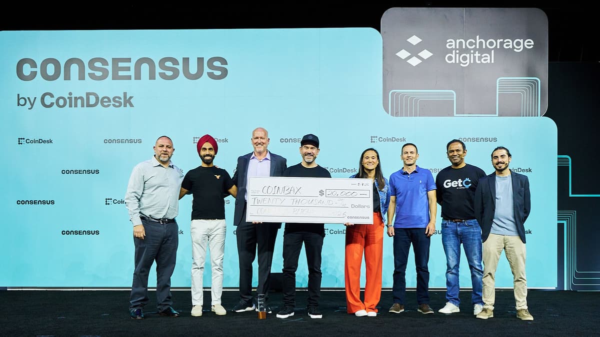 Coinbax conquista prêmio de $20.000 no PitchFest do Consensus Miami por conformidade em stablecoins